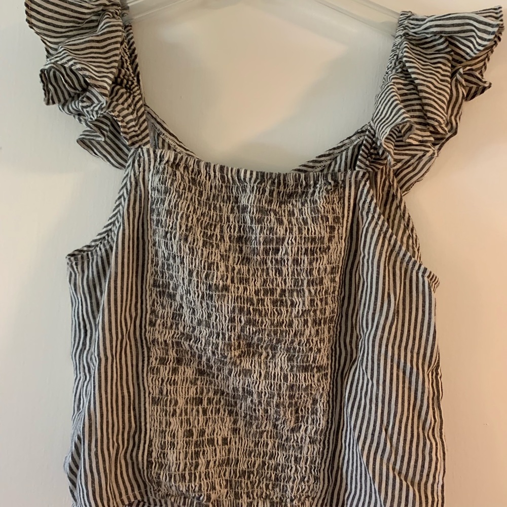 Off-the-shoulder top